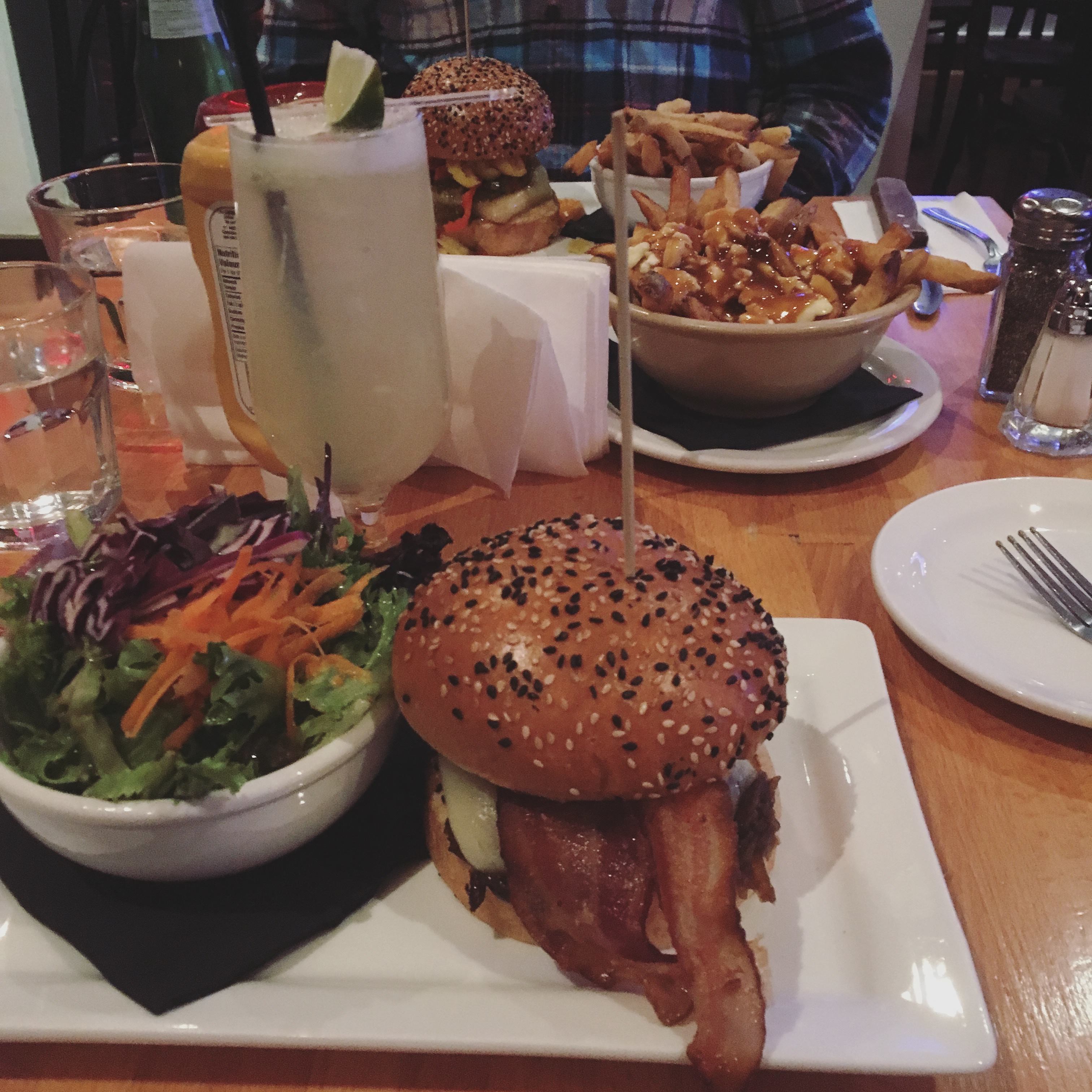 46367101_393053554568058_8539446259298074624_n